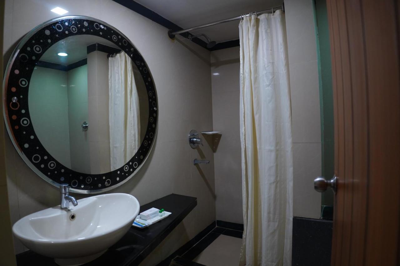 Hotel Grand Nagarjuna By Konark Hotels Guntur Luaran gambar